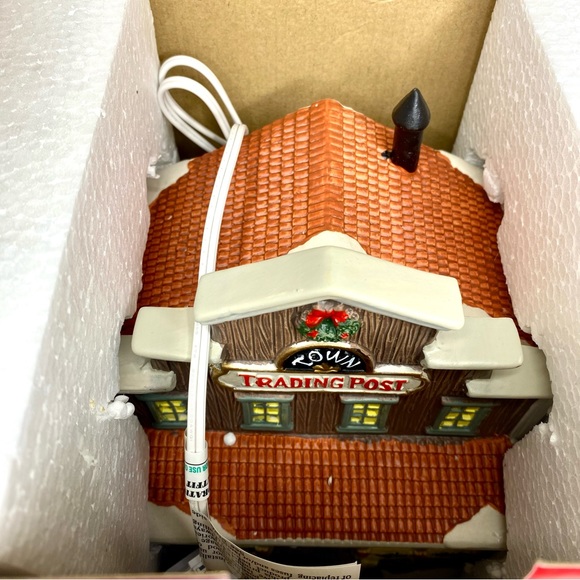 Christmas Village Country Holiday Time Trading Post Lights Up - Picture 5 of 5